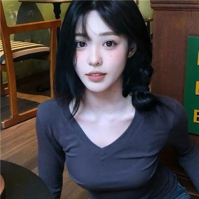 大小姐才不会玩格斗游戏